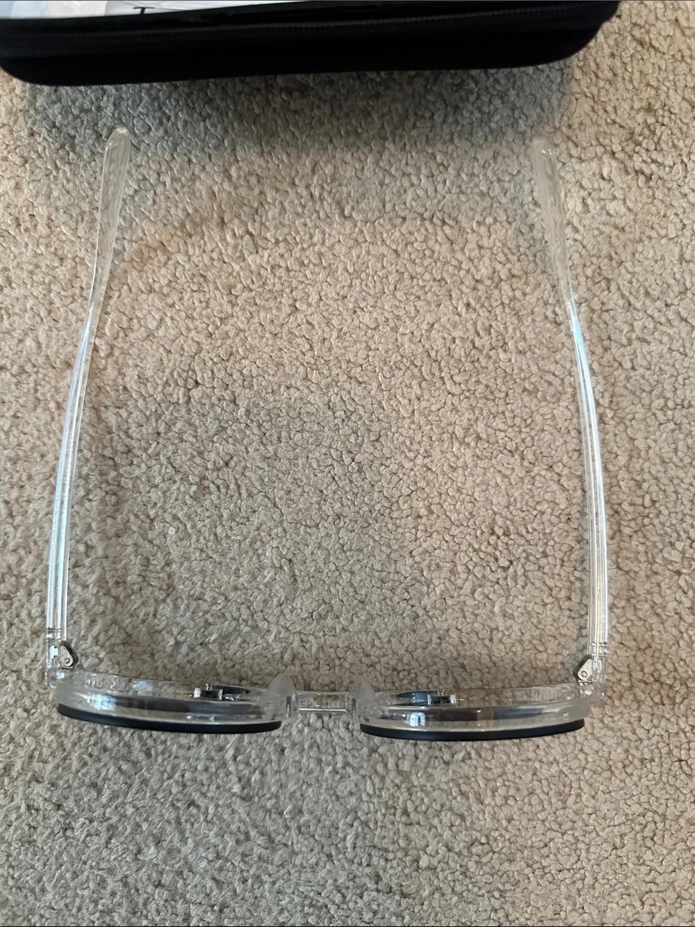 NWT Taxxon Clear frame round sunglasses